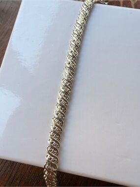 925 Sterling Silver Bracelet and Hoop Earrings all in new condition